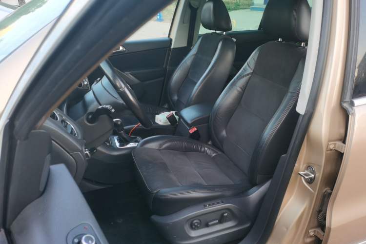 Used Volkswagen Tiguan 2012 2.0 TSI Automatic All-Wheel Drive Flagship Edition Left Front Seat