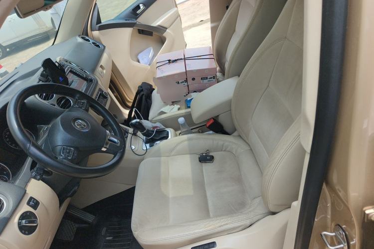 Used Volkswagen Tiguan 2012 2.0 TSI Automatic All-Wheel Drive Flagship Edition Left Front Seat