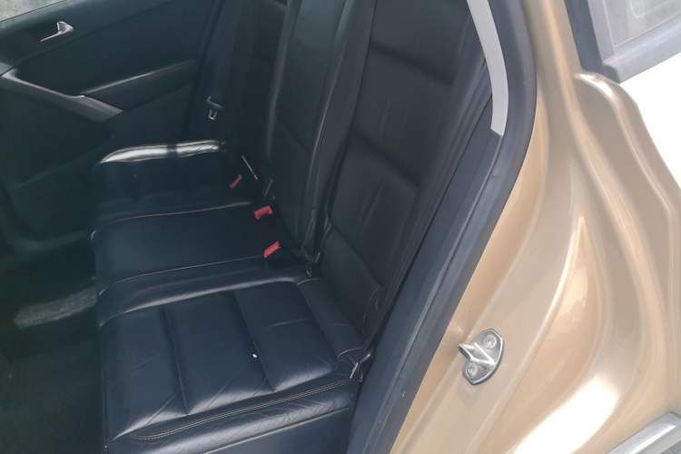 Used Volkswagen Tiguan 2012 1.8TSI Automatic Two-Wheel Drive Trend Edition Left Rear Seat