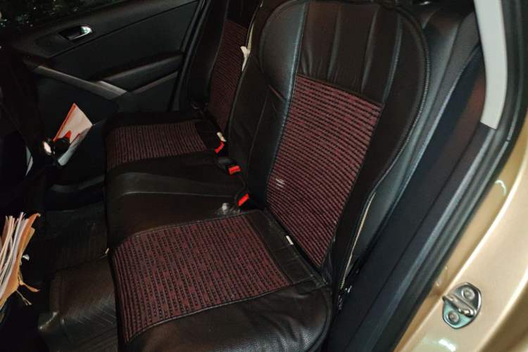 Used Volkswagen Tiguan 2012 1.8TSI Automatic All-Wheel Drive Fashion Edition Left Rear Seat