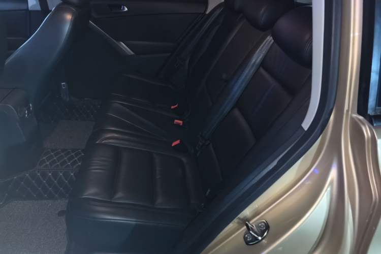 Used Volkswagen Tiguan 2012 1.8TSI Automatic Two-Wheel Drive Trend Edition Left Rear Seat