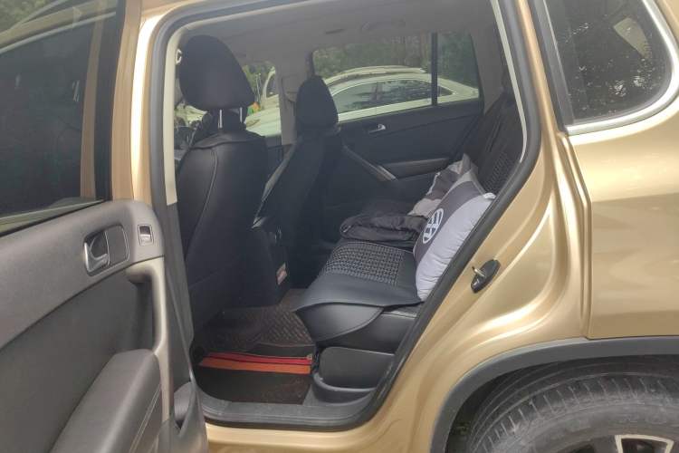 Used Volkswagen Tiguan 2012 1.8TSI Automatic Two-Wheel Drive Elite Edition Left Rear Seat