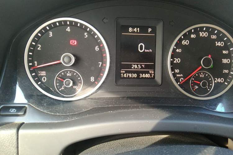 Used Volkswagen Tiguan 2012 1.8TSI Automatic Two-Wheel Drive Trend Edition Odometer Close Up