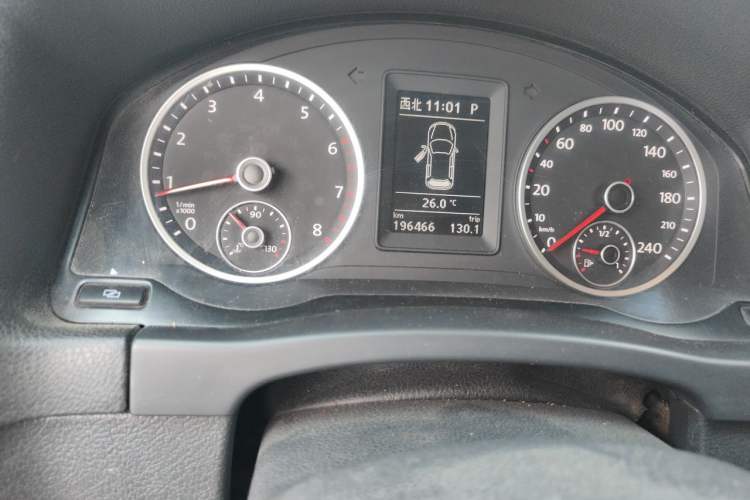 Used Volkswagen Tiguan 2012 1.8TSI Automatic All-Wheel Drive Elite Edition Odometer Close Up