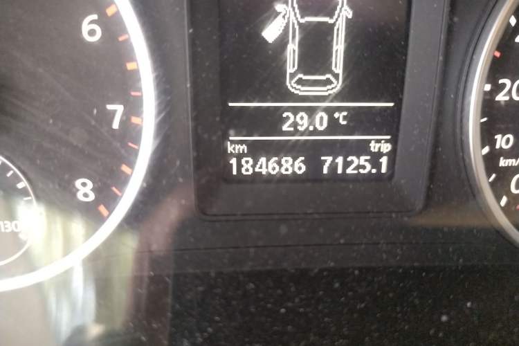 Used Volkswagen Tiguan 2012 1.8TSI Automatic Two-Wheel Drive Trend Edition Odometer Close Up