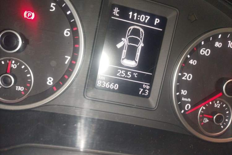 Used Volkswagen Tiguan 2012 2.0 TSI Automatic All-Wheel Drive Elite Edition Odometer Close Up