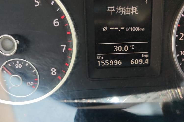 Used Volkswagen Tiguan 2012 1.8TSI Automatic All-Wheel Drive Elite Edition Odometer Close Up