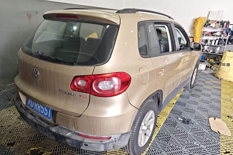 Used Volkswagen Tiguan 2012 1.8TSI Automatic Two-Wheel Drive Trend Edition Rear Right 45 Deg
