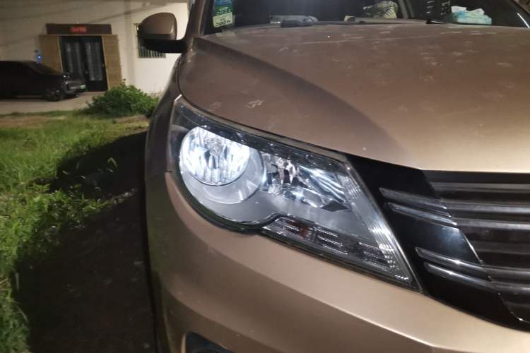 Used Volkswagen Tiguan 2012 1.8TSI Automatic Two-Wheel Drive Elite Edition Right Front Headlight