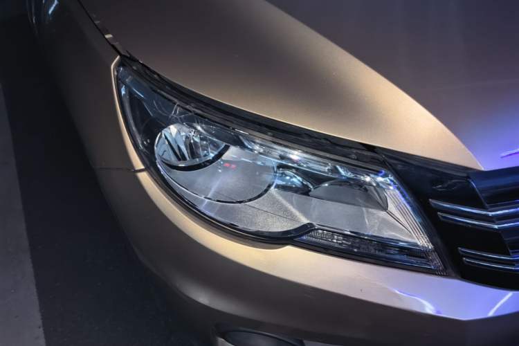 Used Volkswagen Tiguan 2012 1.8TSI Automatic Two-Wheel Drive Trend Edition Right Front Headlight