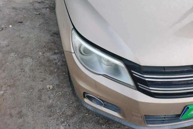 Used Volkswagen Tiguan 2012 2.0 TSI Automatic All-Wheel Drive Flagship Edition Right Front Headlight
