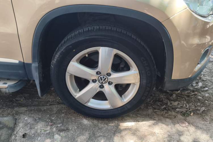 Used Volkswagen Tiguan 2012 1.8TSI Automatic Two-Wheel Drive Elite Edition Right Front Wheel Hub