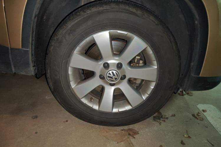 Used Volkswagen Tiguan 2012 1.8TSI Automatic All-Wheel Drive Fashion Edition Right Front Wheel Hub