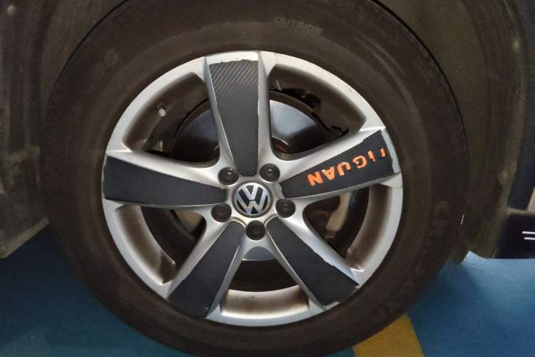 Used Volkswagen Tiguan 2012 1.8TSI Automatic Two-Wheel Drive Elite Edition Right Front Wheel Hub