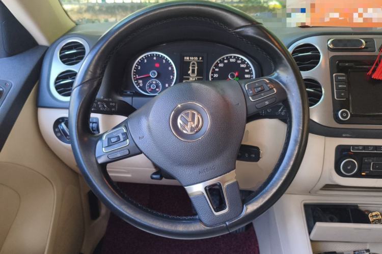 Used Volkswagen Tiguan 2012 1.8TSI Automatic Two-Wheel Drive Elite Edition Steering Wheel