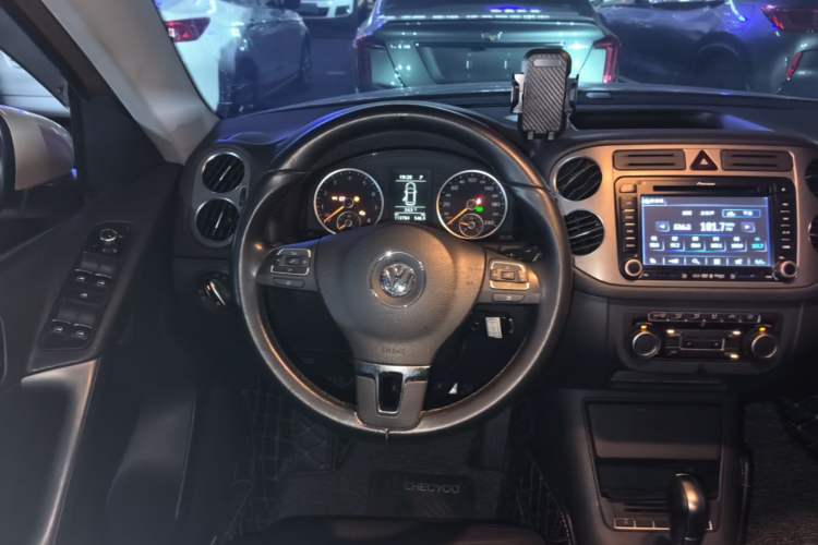 Used Volkswagen Tiguan 2012 1.8TSI Automatic Two-Wheel Drive Trend Edition Steering Wheel