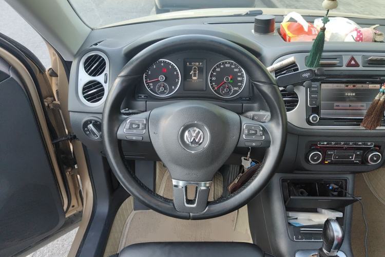 Used Volkswagen Tiguan 2012 1.8TSI Automatic All-Wheel Drive Elite Edition Steering Wheel