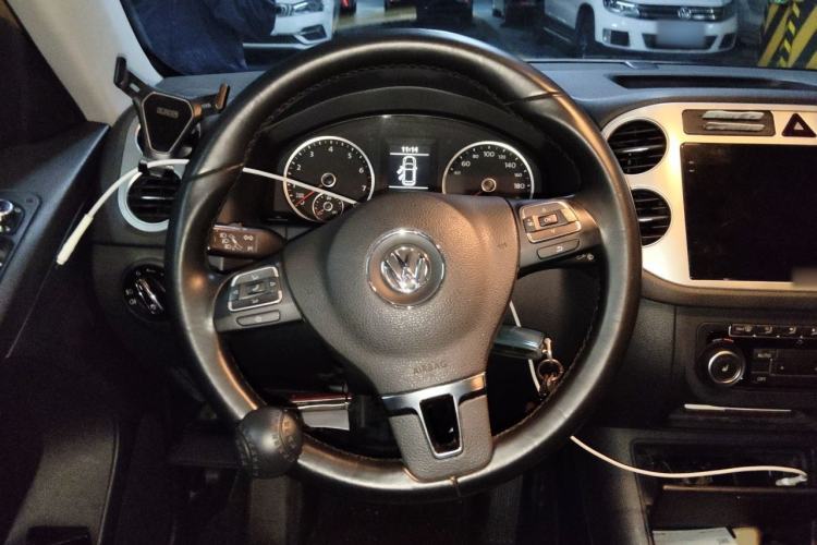 Used Volkswagen Tiguan 2012 1.8TSI Automatic Two-Wheel Drive Elite Edition Steering Wheel