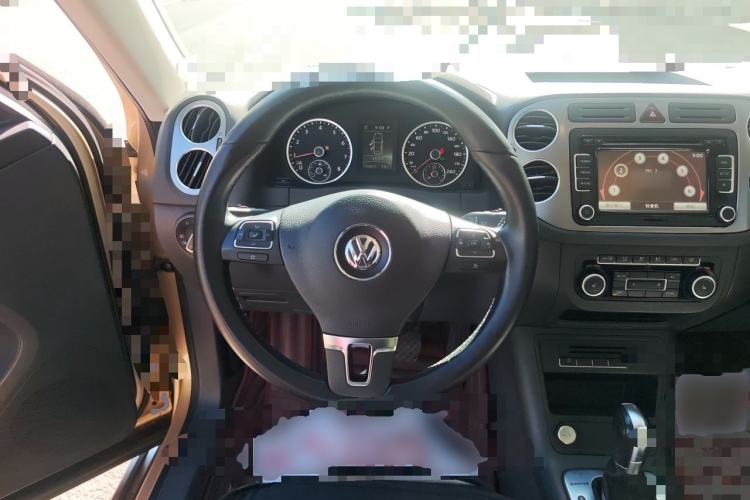 Used Volkswagen Tiguan 2012 2.0 TSI Automatic All-Wheel Drive Elite Edition Steering Wheel