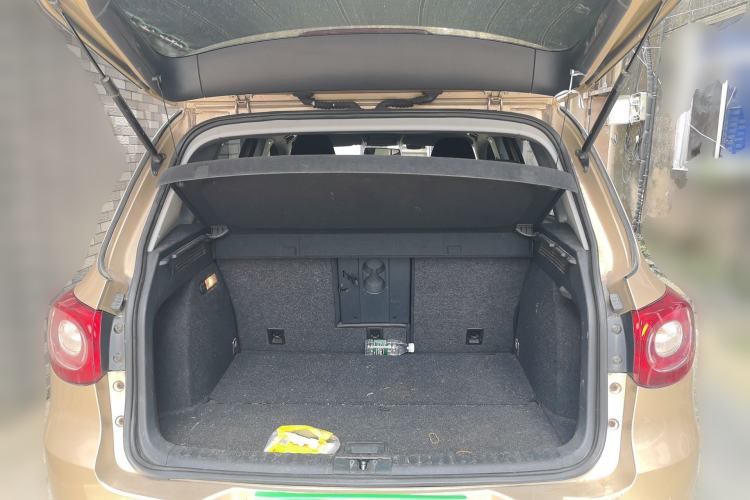 Used Volkswagen Tiguan 2012 1.8TSI Automatic Two-Wheel Drive Trend Edition Trunk