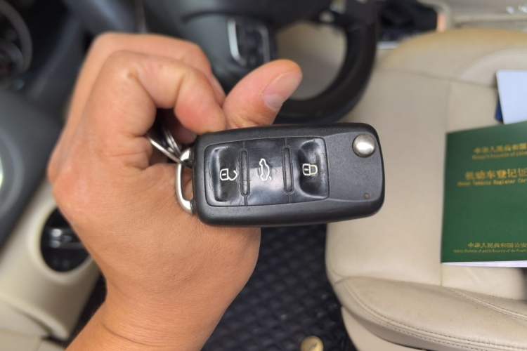 Used Volkswagen Tiguan 2012 2.0 TSI Automatic All-Wheel Drive Elite Edition Vehicle Key