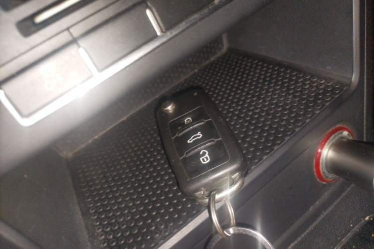 Used Volkswagen Tiguan 2012 2.0 TSI Automatic All-Wheel Drive Elite Edition Vehicle Key