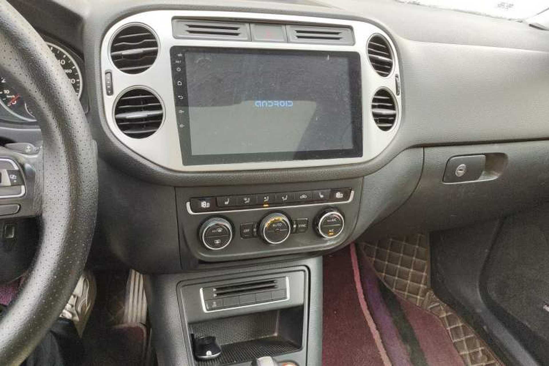 Used Volkswagen Tiguan 2013 2.0 TSI Automatic All-Wheel-Drive Flagship Edition Audio And AC Panel