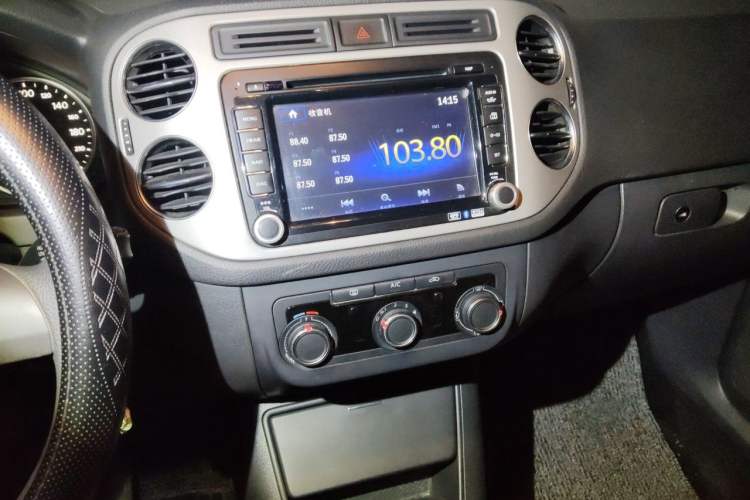 Used Volkswagen Tiguan 2013 1.8TSI Automatic Two-Wheel Drive Trend Edition Audio And AC Panel
