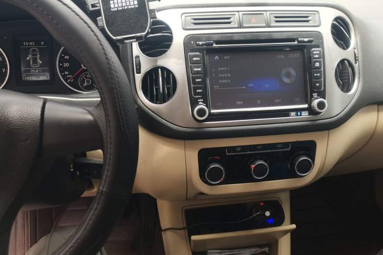 Used Volkswagen Tiguan 2013 1.8TSI Automatic Two-Wheel Drive Trend Edition Audio And AC Panel