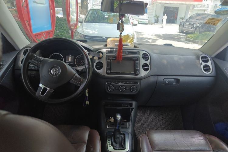 Used Volkswagen Tiguan 2013 1.8TSI Automatic Two-Wheel Drive Luxury Model Center Console
