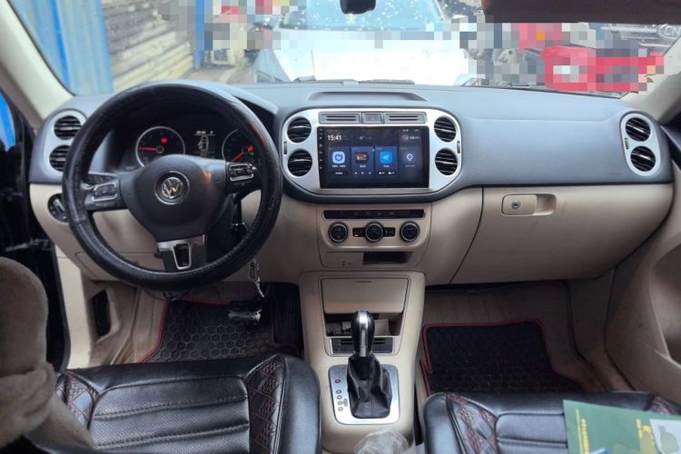 Used Volkswagen Tiguan 2013 1.8 TSI Automatic Two-Wheel Drive Comfort Edition Center Console