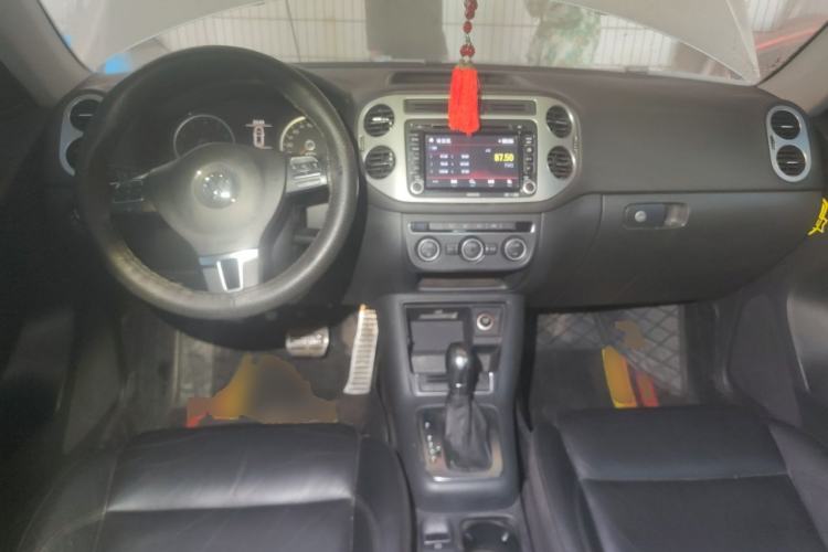 Used Volkswagen Tiguan 2013 1.8 TSI Automatic Two-Wheel Drive Comfort Edition Center Console