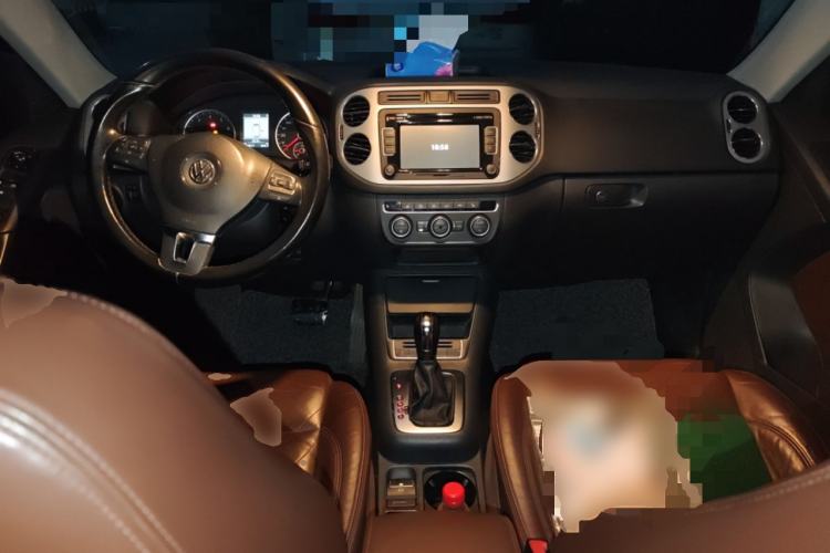 Used Volkswagen Tiguan 2013 2.0 TSI Automatic All-Wheel Drive Luxury Edition Center Console
