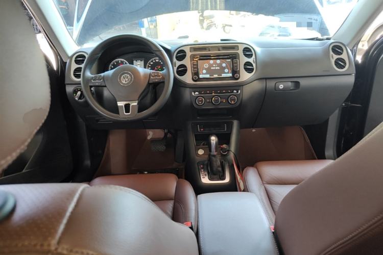 Used Volkswagen Tiguan 2013 1.8TSI Automatic Two-Wheel Drive Luxury Model Center Console