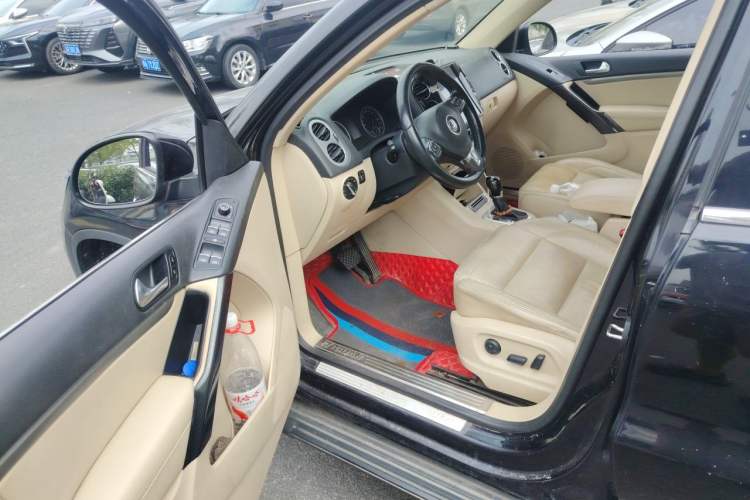 Used Volkswagen Tiguan 2013 1.8TSI Automatic All-Wheel-Drive Comfort Edition Driver Seat
