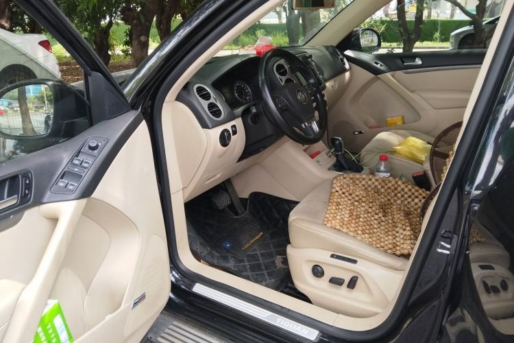 Used Volkswagen Tiguan 2013 2.0 TSI Automatic All-Wheel-Drive Flagship Edition Driver Seat