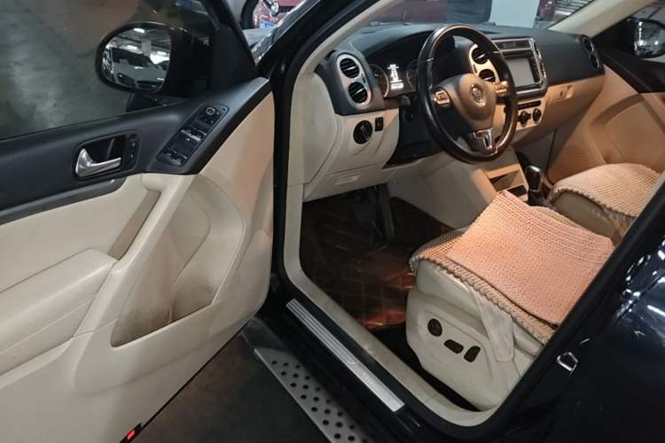 Used Volkswagen Tiguan 2013 1.8 TSI Automatic Two-Wheel Drive Comfort Edition Driver Seat