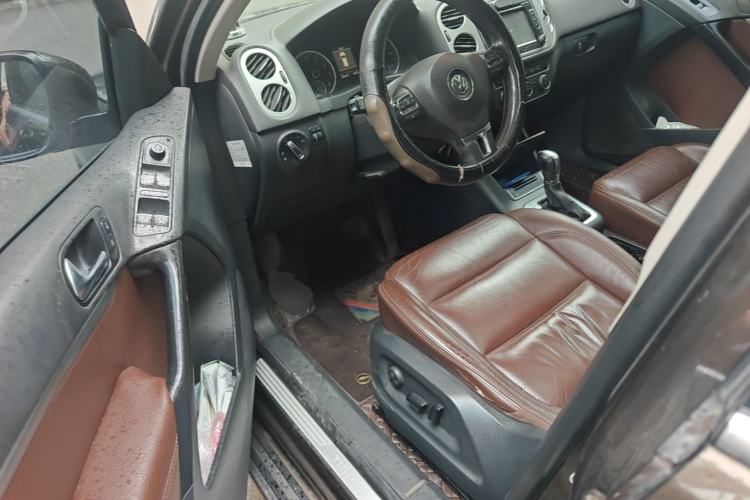 Used Volkswagen Tiguan 2013 1.8 TSI Automatic All-Wheel Drive Luxury Model Driver Seat
