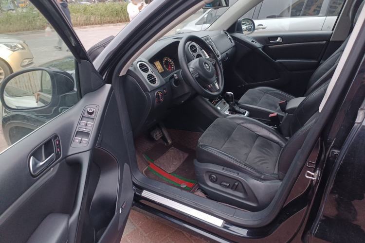 Used Volkswagen Tiguan 2013 2.0 TSI Automatic All-Wheel-Drive Flagship Edition Driver Seat
