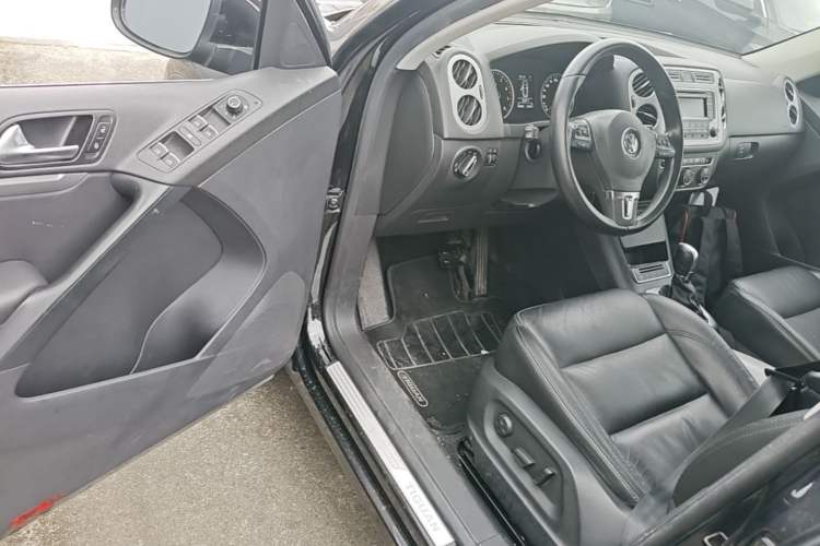 Used Volkswagen Tiguan 2013 1.8 TSI Automatic Two-Wheel Drive Comfort Edition Driver Seat