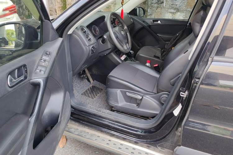 Used Volkswagen Tiguan 2013 1.8TSI Automatic Two-Wheel Drive Trend Edition Driver Seat