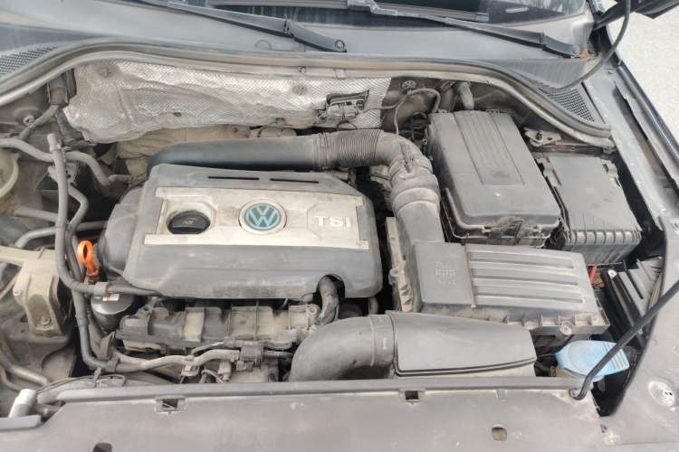 Used Volkswagen Tiguan 2013 1.8TSI Automatic All-Wheel-Drive Comfort Edition Engine Bay
