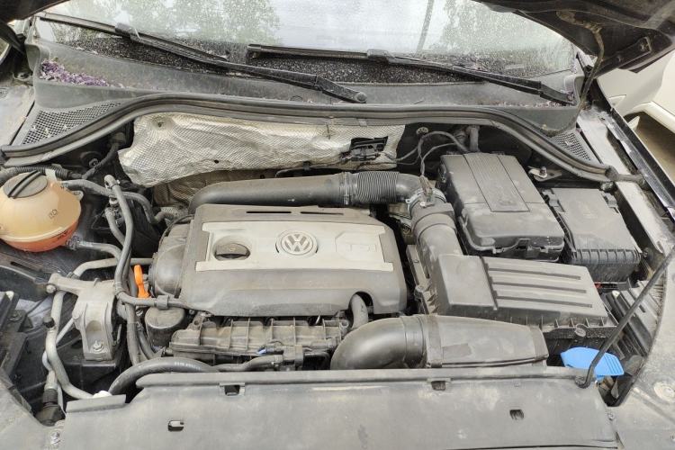 Used Volkswagen Tiguan 2013 2.0 TSI Automatic All-Wheel-Drive Flagship Edition Engine Bay