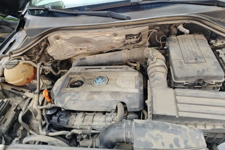 Used Volkswagen Tiguan 2013 1.8TSI Automatic Two-Wheel Drive Trend Edition Engine Bay