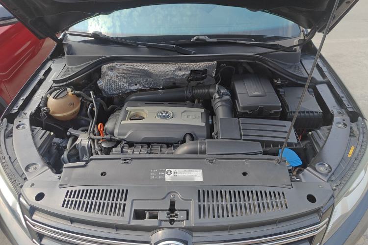Used Volkswagen Tiguan 2013 1.8TSI Automatic Two-Wheel Drive Luxury Model Engine Bay