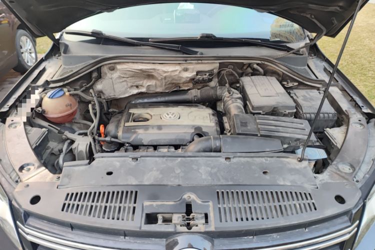 Used Volkswagen Tiguan 2013 2.0 TSI Automatic All-Wheel-Drive Flagship Edition Engine Bay
