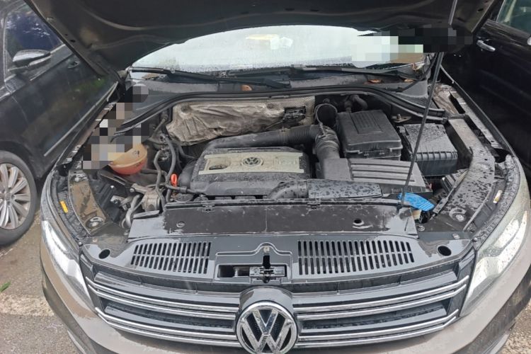 Used Volkswagen Tiguan 2013 1.8 TSI Automatic All-Wheel Drive Luxury Model Engine Bay