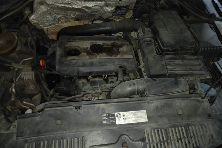 Used Volkswagen Tiguan 2013 1.8 TSI Automatic All-Wheel Drive Luxury Model Engine Bay