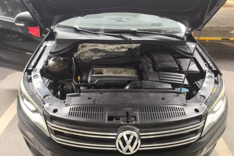 Used Volkswagen Tiguan 2013 1.8TSI Automatic Two-Wheel Drive Trend Edition Engine Bay