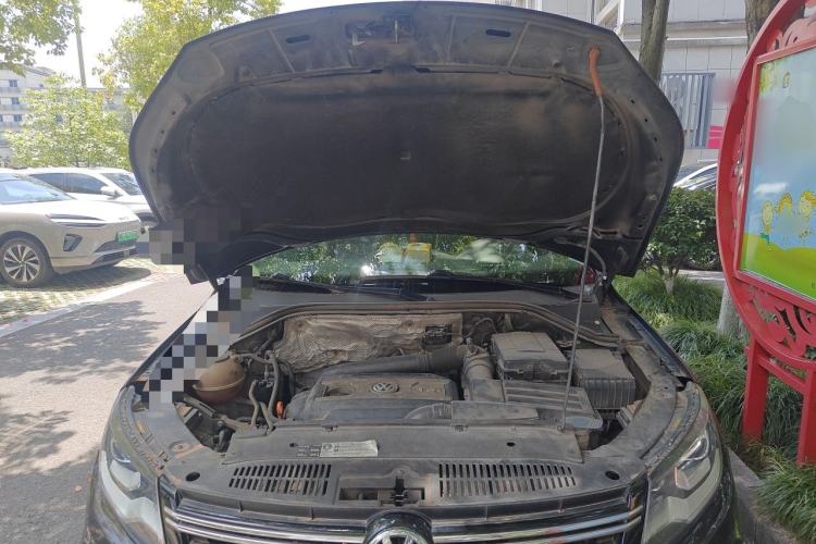 Used Volkswagen Tiguan 2013 1.8TSI Automatic Two-Wheel Drive Luxury Model Engine Bay